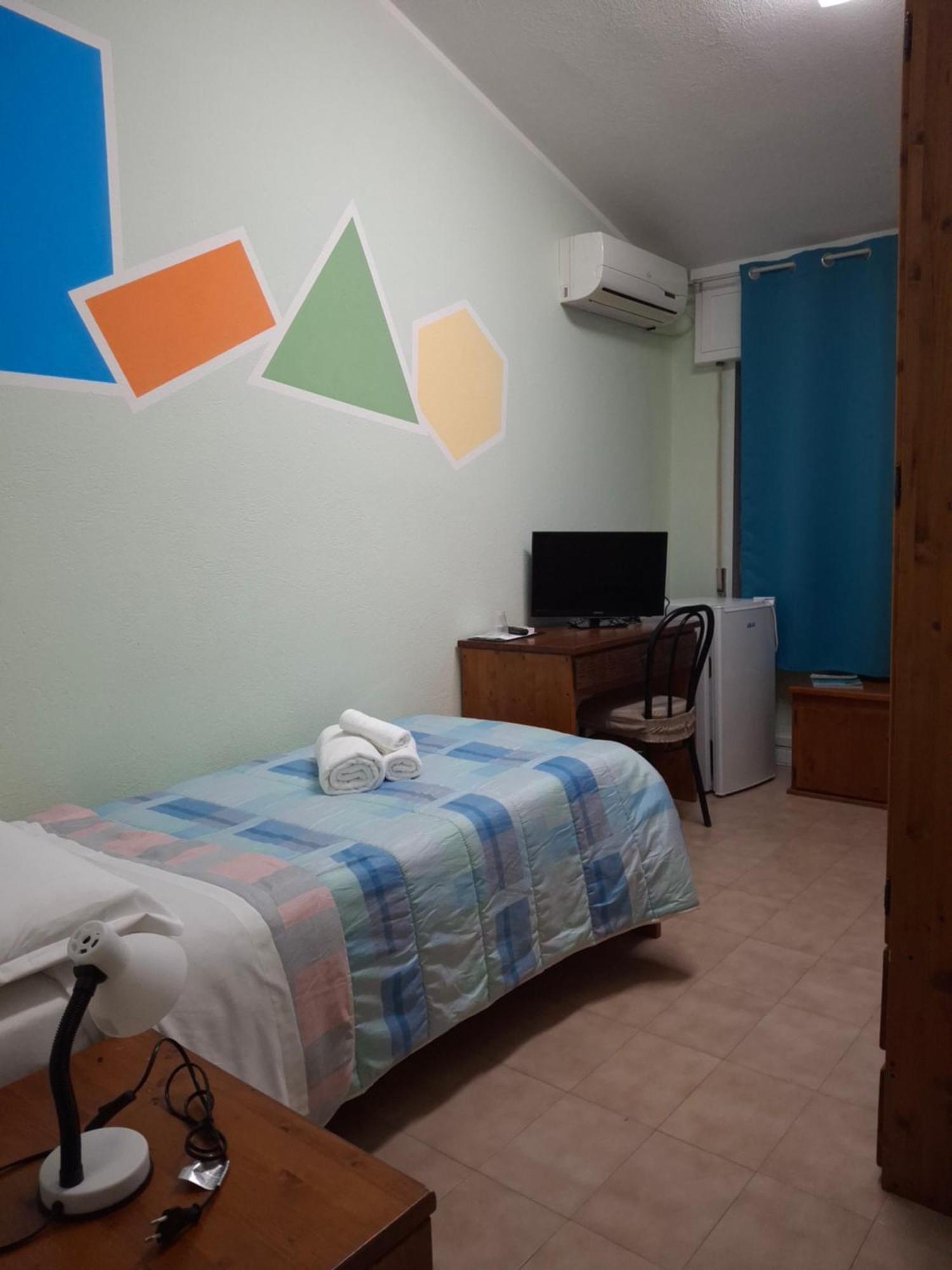 Hotel Soleo Quartu SantʼElena Exterior foto